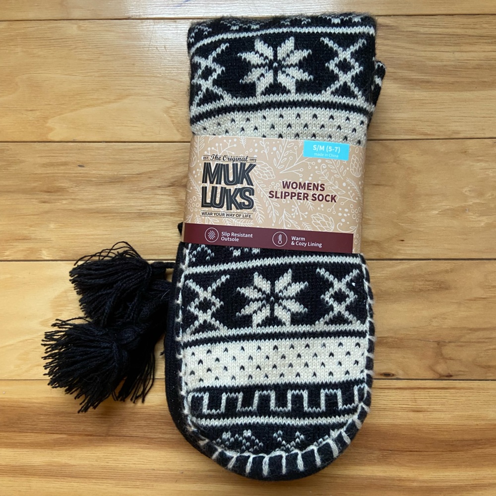 MUK LUKS Womens Slipper Socks S/M Shoe Size‎ 5/7 Black Nordic Soft Knit